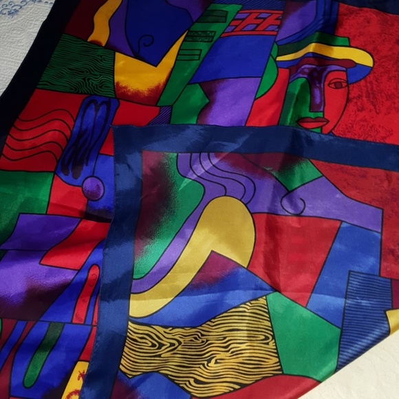 🌺Scarf🌺  Picasso Painting - Picture 4 of 4